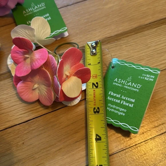 NWT Bundle of 13 Assorted Faux Flower Accents - Peony, Rose & Hydrangea 🌹 - Picture 3 of 16